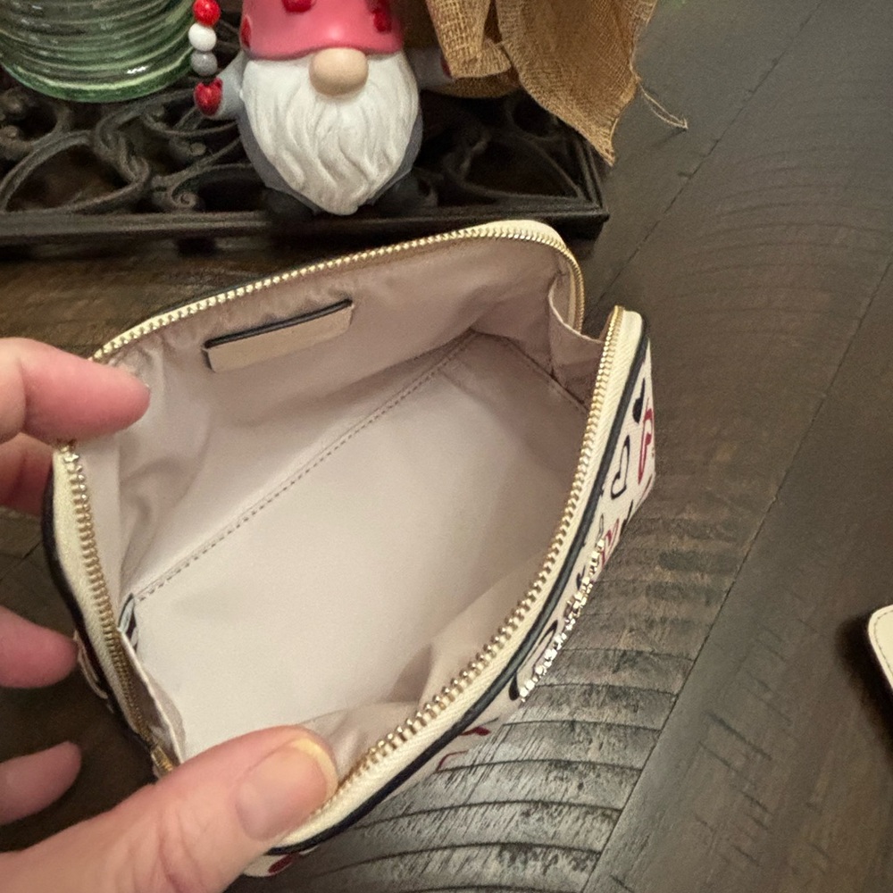 Kate Spade Heart Print Wallet/Card Holder & matching Cosmetic Bag. Sold as set. - Picture 9 of 10